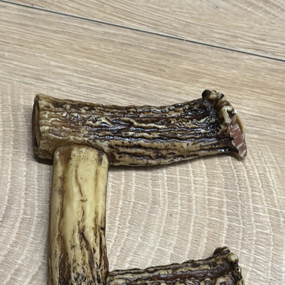 Rustic Letter E Decor - Picture 4 of 5